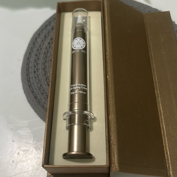 ❤️CLOSET CLOSING SALE-FIRM❤️SHIN CO. TRIPLE ACTION ANTI AGING CREAM❤️ - Picture 1 of 3